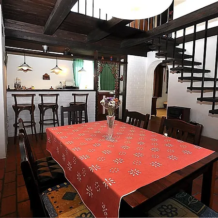 Holiday In 1170 Semesterbostad Chysky